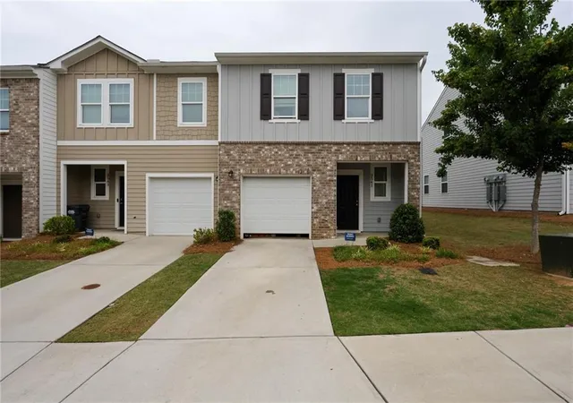 1st image of 3541 Condor Ct Sw, Atlanta, GA 30331 | MLS# 7764370