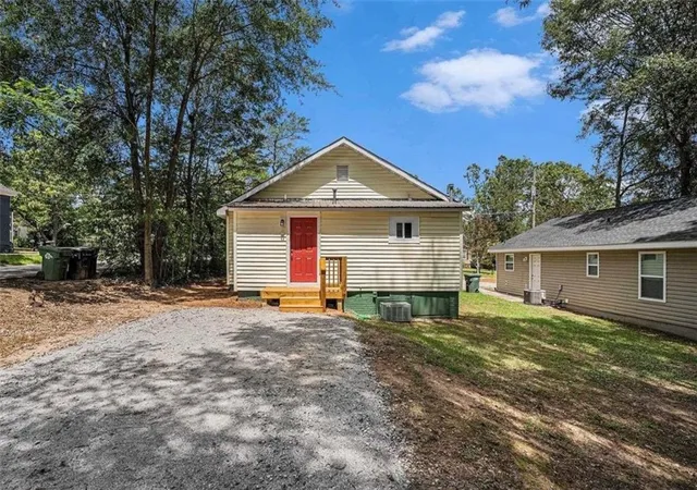 Homes for sale in Griffin, GA | 930 W Broad St, Griffin, GA 30223 | MLS# 7790429