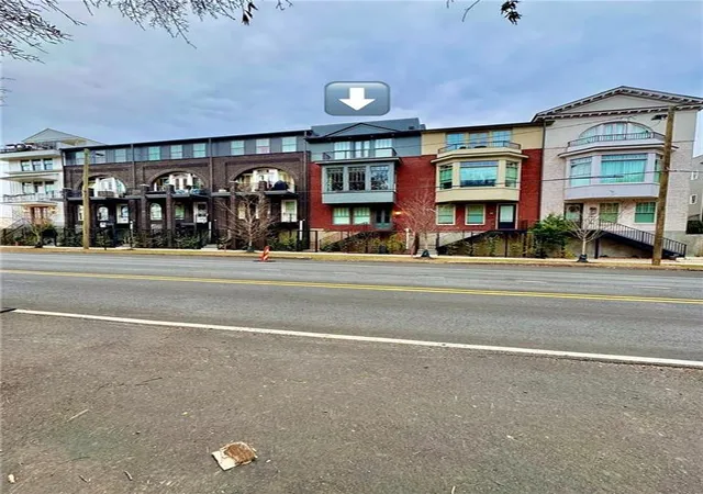 3rd image of 676 Hank Aaron Dr Se, Atlanta, GA 30315 | MLS# 7699486