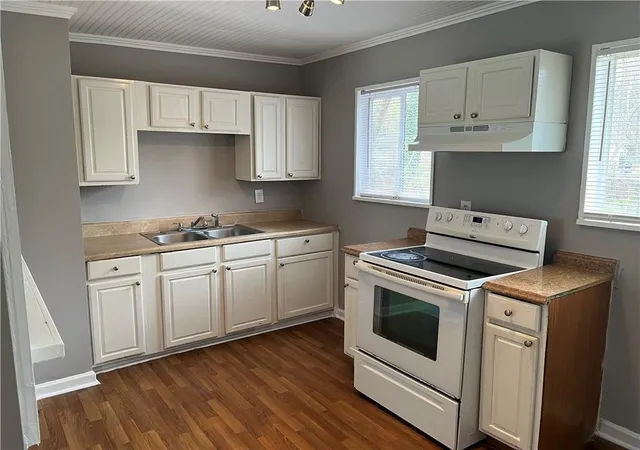 Photo 3 of Single family home for sale at 2900 Delray Dr Nw, Atlanta, GA 30318 | MLS# 7739002 | Listing updated on 2026-09-08