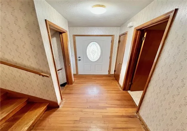 Photo 3 of Single family home for sale at 512 Donwood Ln SW, Marietta, GA 30060 | MLS# 7809349 | Listing updated on 2026-09-15
