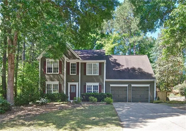 Homes for sale in Woodstock, GA | 8004 Huntcliff Rd, Woodstock, GA 30189 | MLS# 7786232