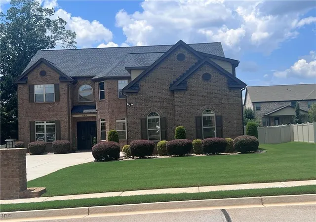 Photo 2 of Sale Pending at 808 Bufflehead Ct, Stockbridge, GA 30281 | MLS# 7805829 | Listing updated on 2026-10-02