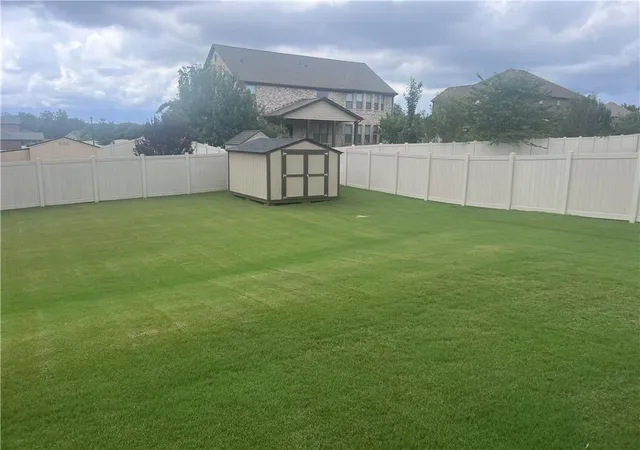 Photo 4 of Sale Pending at 808 Bufflehead Ct, Stockbridge, GA 30281 | MLS# 7805829 | Listing updated on 2026-10-02
