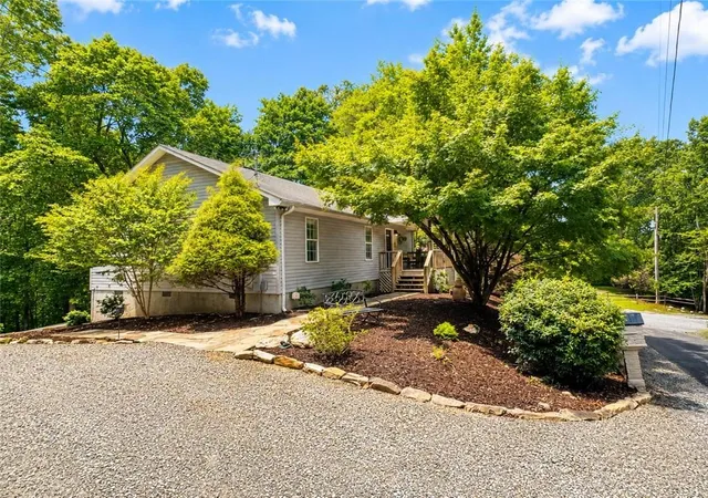 Photo 2 of Single family home for sale at 181 Cindy Ln, Ellijay, GA 30540 | MLS# 7791999 | Listing updated on 2026-08-20