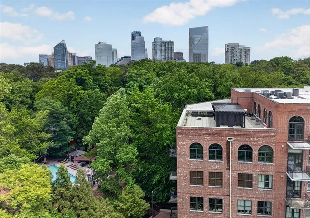 3rd image of 3235 Roswell Rd Ne #803, Atlanta, GA 30305 | MLS# 7770446