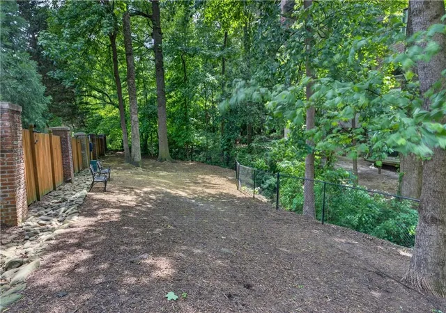 Listing Photo 2 - Condo for sale in building located at 3235 Roswell Rd Ne, Atlanta, GA 30305 - Unit #803