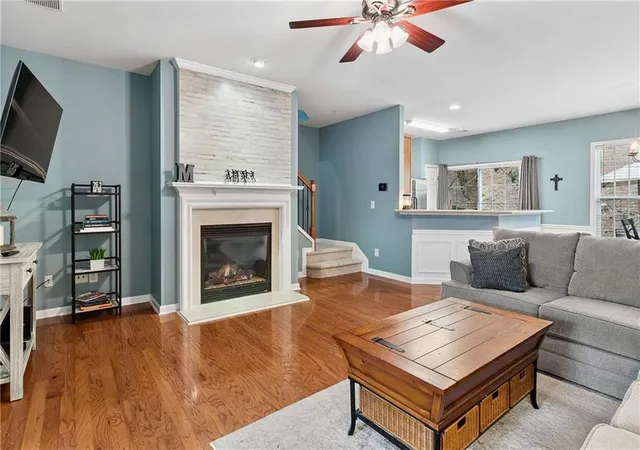Photo 3 of Townhouse for sale at 278 Kigian Trl, Woodstock, GA 30188 | MLS# 7815905 | Listing updated on 2026-08-24