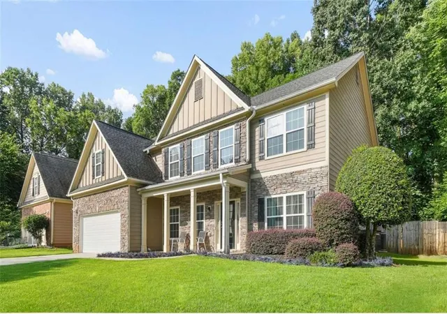 Photo 3 of Sale Pending at 4471 Rosegate Dr, Snellville, GA 30039 | MLS# 7814739 | Listing updated on 2026-10-10