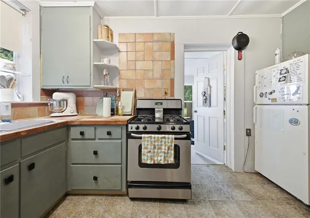 3rd image of 4 Craven St Sw, Cave Spring, GA 30124 | MLS# 7807737