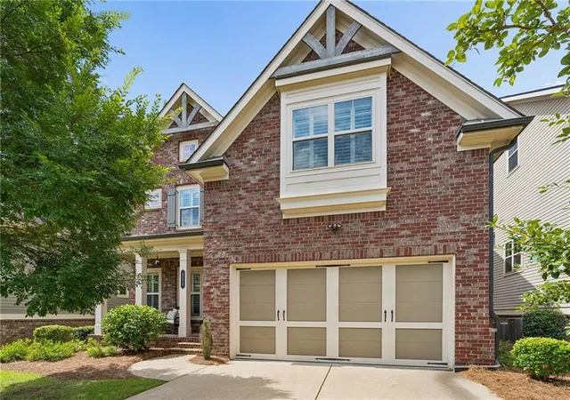 Photo 2 of Sale Pending at 111 Spur Ln, Alpharetta, GA 30009 | MLS# 7786952 | Listing updated on 2026-08-29