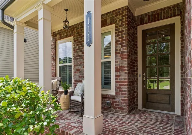 Photo 3 of Sale Pending at 111 Spur Ln, Alpharetta, GA 30009 | MLS# 7786952 | Listing updated on 2026-08-29