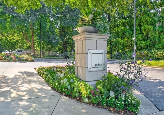 3rd image of 2795 Peachtree Rd Ne, Atlanta, GA 30305