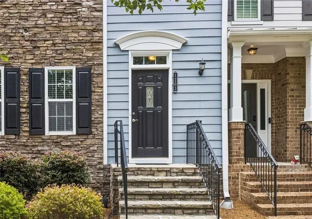 2nd image of 1203 Park Pass Wy, Suwanee, GA 30024 | MLS# 7804922