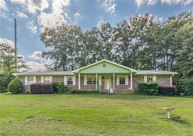 2nd image of 15 Highlane Dr, Stockbridge, GA 30281 | MLS# 7825540