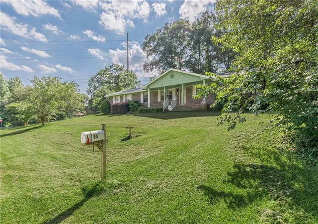 3rd image of 15 Highlane Dr, Stockbridge, GA 30281 | MLS# 7825540
