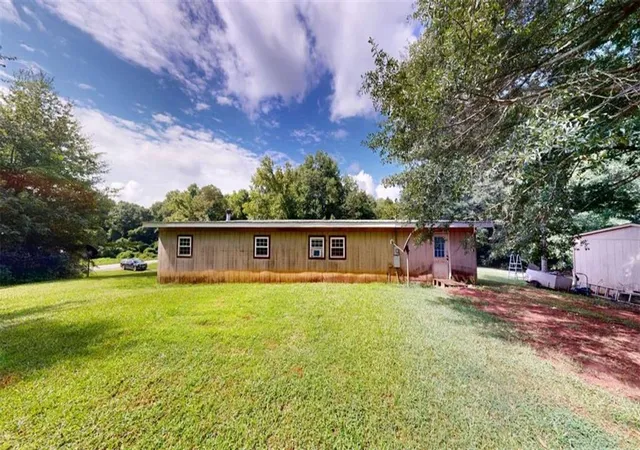 Photo 2 of Single family home for sale at 93727 Highway 9, Lineville, AL 36266 | MLS# 7817763 | Listing updated on 2026-09-11