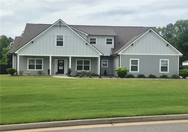 1st image of 132 Bluff Mill Farms Dr, Senoia, GA 30276 | MLS# 7790990