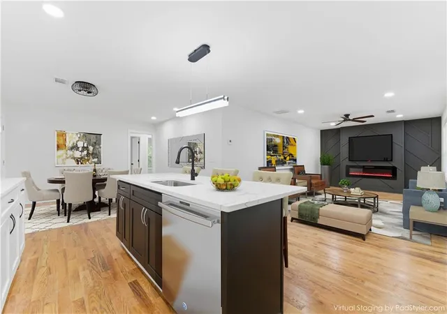 3rd image of 921 Hall St, Atlanta, GA 30318 | MLS# 7815292