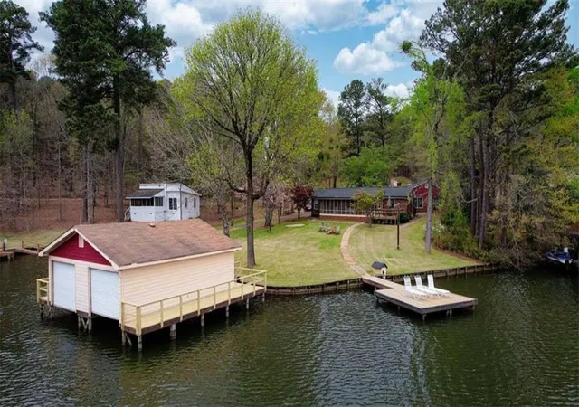 Homes for sale in Mansfield, GA | 1665 County Line Ext, Mansfield, GA 30055 | MLS# 7746014