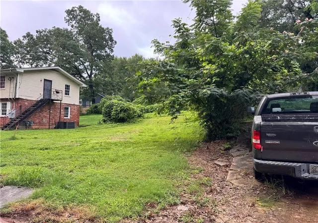 Photo 3 of Sale Pending at 1876 E Farris Ave, Atlanta, GA 30344 | MLS# 7590062 | Listing updated on 2026-08-19