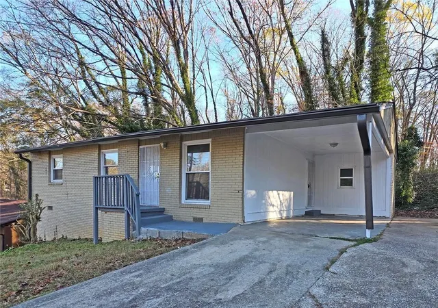 2nd image of 2332 Baywood Dr Se, Atlanta, GA 30315 | MLS# 7796734