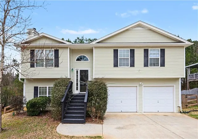 1st image of 100 Hunter Pl, Dallas, GA 30132 | MLS# 7772391