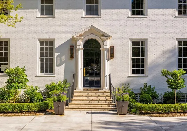 Photo 2 of Sale Pending at 3216 Glen Arden Dr NW, Atlanta, GA 30305 | MLS# 7770586 | Listing updated on 2026-09-07