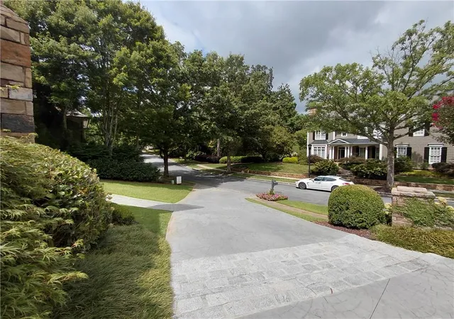 4th image of 185 Trimble Crest Dr, Sandy Springs, GA 30342 | MLS# 7723384