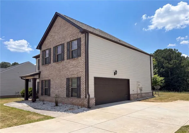 31st image of 1300 Mills Cove Dr, Covington, GA 30016 | MLS# 7800223