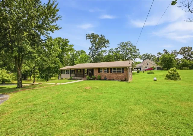 Homes for sale in Calhoun, GA | 379 Hunt Rd Nw, Calhoun, GA 30701 | MLS# 7797812