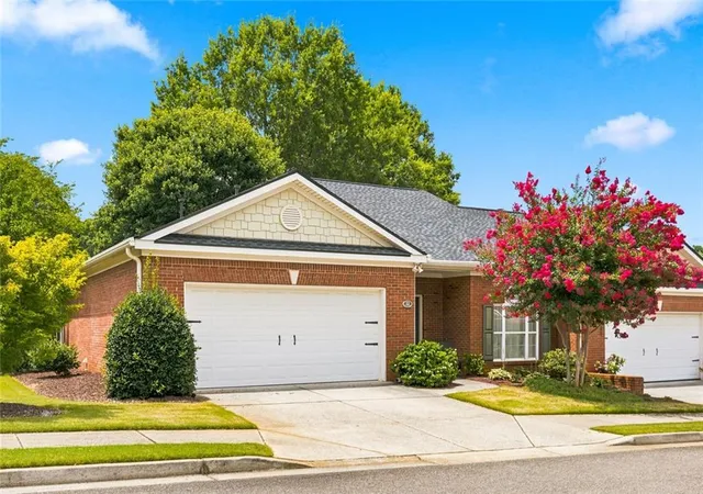 2nd image of 129 Holiday Rd, Buford, GA 30518