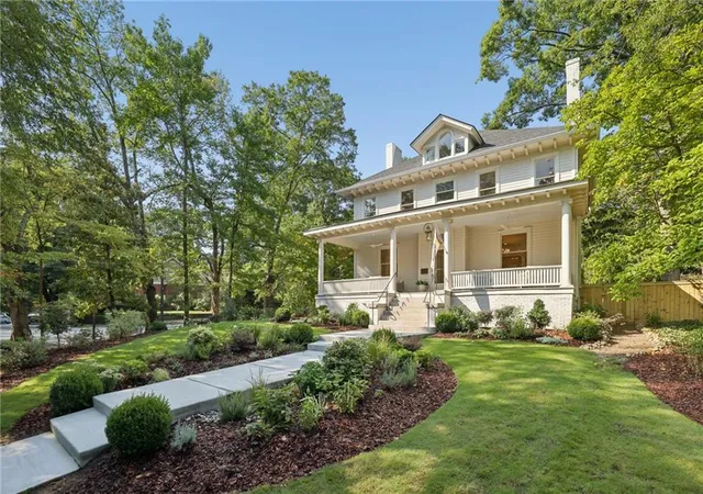 Photo 3 of Single family home for sale at 118 Waverly Wy Ne, Atlanta, GA 30307 | MLS# 7815268 | Listing updated on 2026-09-01