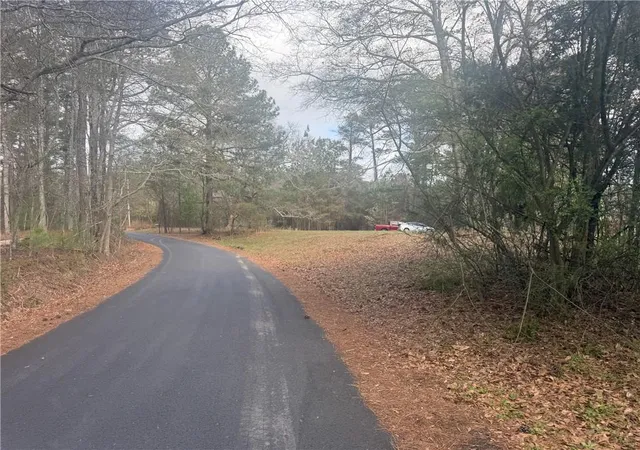2nd image of 8615 Smith James Rd, Snellville, GA 30039 | MLS# 7814627