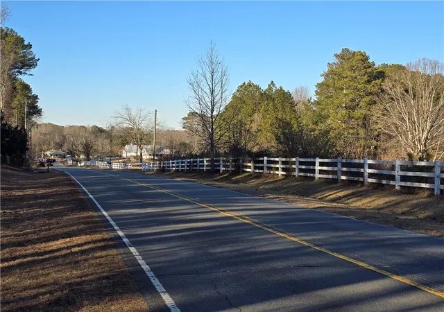 Photo 2 of Sale Pending at 4056 Acworth Due W Rd Nw, Acworth, GA 30101 | MLS# 7513038 | Listing updated on 2026-10-01