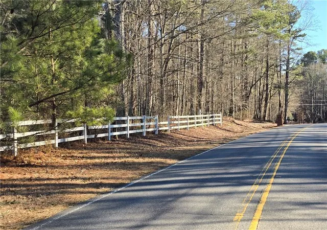 Photo 3 of Sale Pending at 4056 Acworth Due W Rd NW, Acworth, GA 30101 | MLS# 7513038 | Listing updated on 2026-10-01