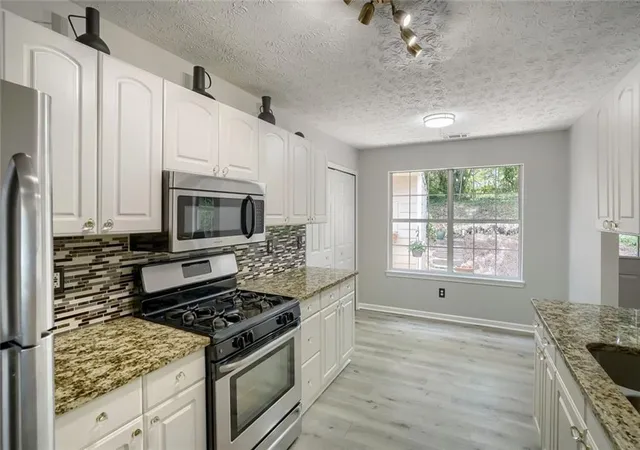 Photo 4 of Sale Pending at 633 Effie Dr, Lawrenceville, GA 30045 | MLS# 7782125 | Listing updated on 2026-10-08