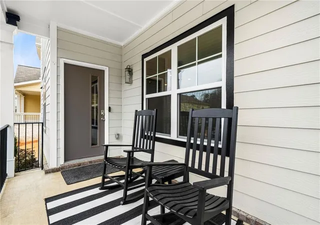 Photo 3 of Sale Pending at 833 Jensmith Ave, Marietta, GA 30060 | MLS# 7815236 | Listing updated on 2026-08-15