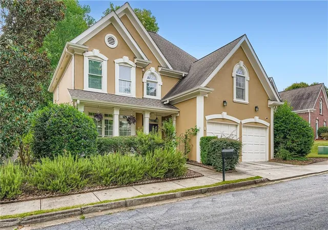 Photo 2 of Sale Pending at 1581 Oak Park Cvs, Decatur, GA 30033 | MLS# 7749443 | Listing updated on 2026-09-09