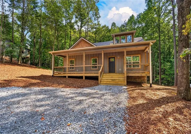 Photo 3 of Single family home for sale at 116 Reindeer Ln, Talking Rock, GA 30175 | MLS# 7823764 | Listing updated on 2026-08-20