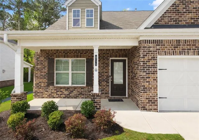 Photo 3 of Single family home for sale at 615 Clark Lake Ests Dr, Grayson, GA 30017 | MLS# 7747118 | Listing updated on 2026-09-21