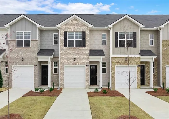 Photo 1 of Sale Pending at 2054 Crossing Rd, Stone Mountain, GA 30088 | MLS# 7781646 | Listing updated on 2026-09-11