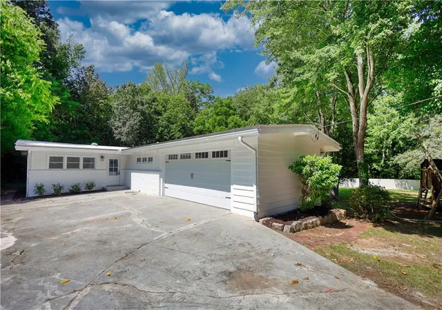 1st image of 2143 Melante Dr, Atlanta, GA 30324 | MLS# 7814597
