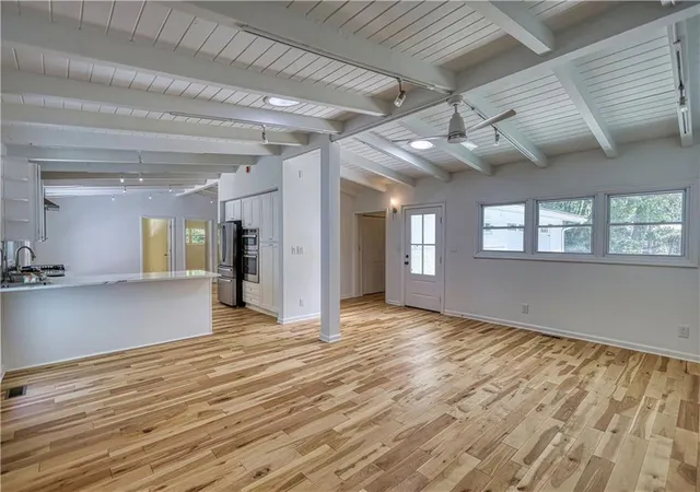 2nd image of 2143 Melante Dr, Atlanta, GA 30324 | MLS# 7814597