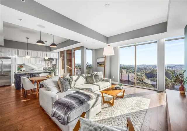 2nd image of 1820 Peachtree St Nw #1205, Atlanta, GA 30309 | MLS# 7807533