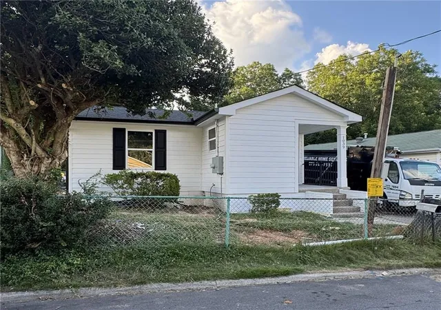 1st image of 1039 Mill St Se, Gainesville, GA 30501 | MLS# 7808607