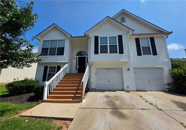 Photo 1 of Sale Pending at 6924 Biscayne Blvd, Rex, GA 30273 | MLS# 7805572 | Listing updated on 2026-09-22