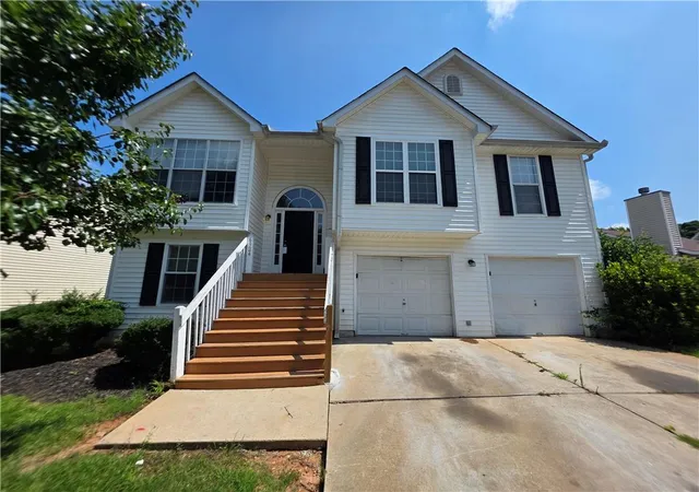 Photo 2 of Sale Pending at 6924 Biscayne Blvd, Rex, GA 30273 | MLS# 7805572 | Listing updated on 2026-09-22