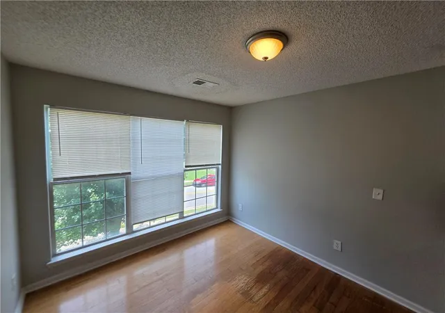 Photo 4 of Sale Pending at 6924 Biscayne Blvd, Rex, GA 30273 | MLS# 7805572 | Listing updated on 2026-09-22