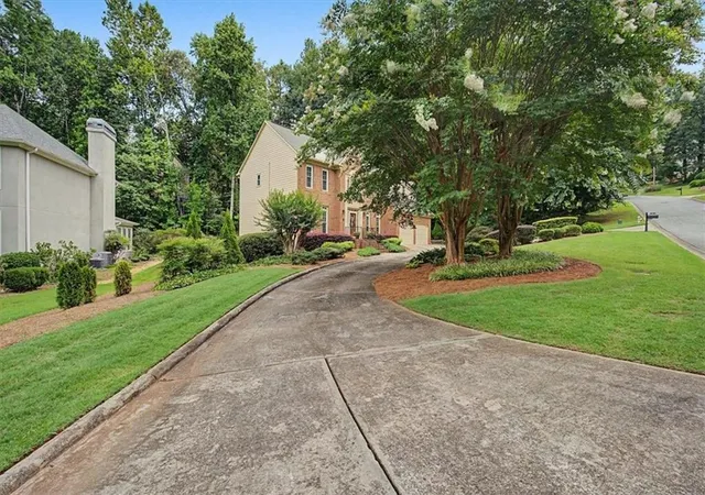 Photo 4 of Single family home for sale at 161 Infantry Way SW, Marietta, GA 30064 | MLS# 7806356 | Listing updated on 2026-09-11